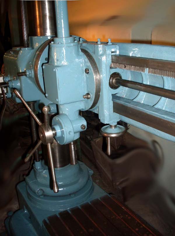 Фото радіально-свердлувального верстата 2А592 Фото радіально-свердлувального верстата 2А592